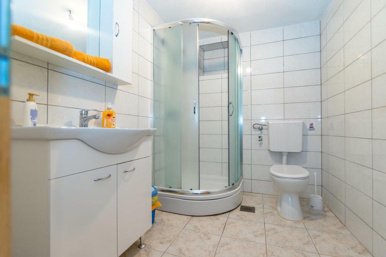 Apartments Robinzon Petar Gdinj 외부 사진