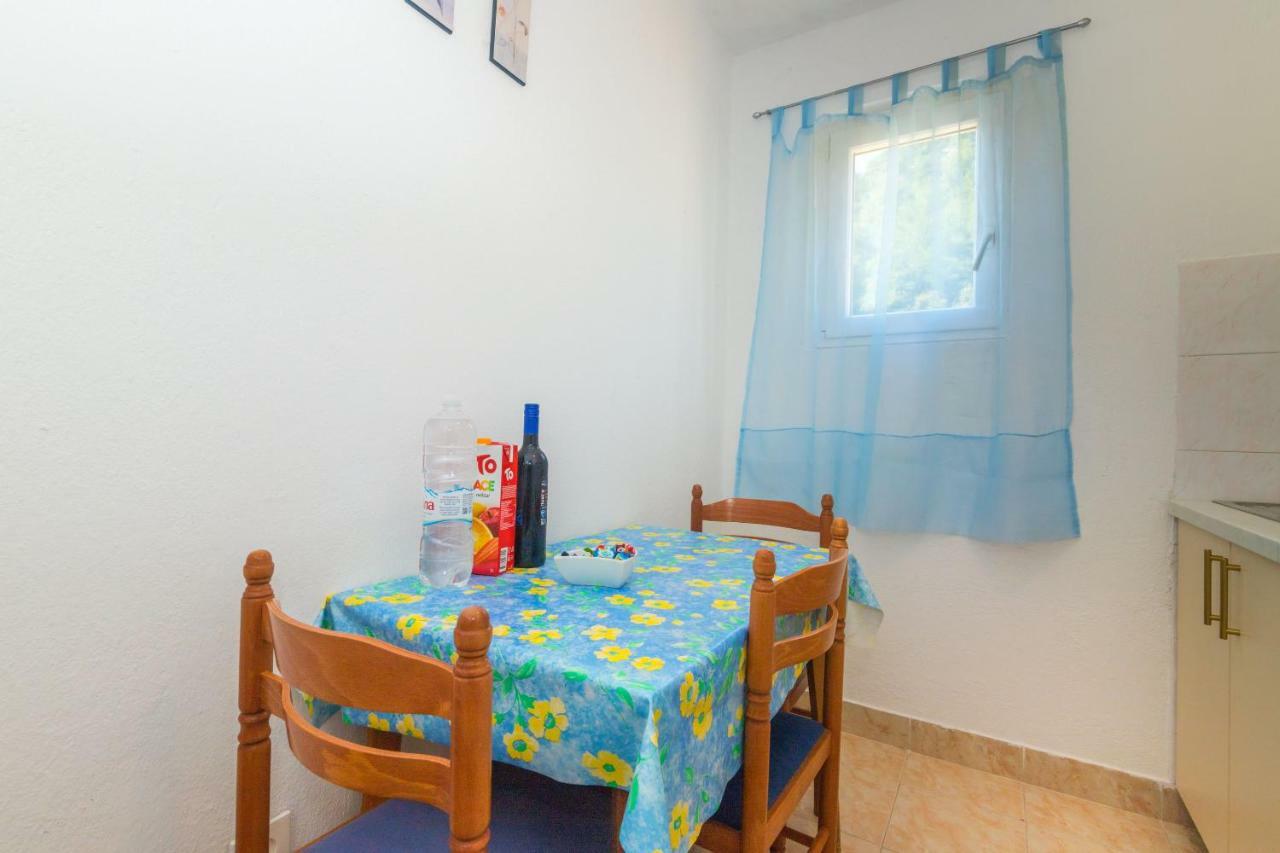 Apartments Robinzon Petar Gdinj 객실 사진